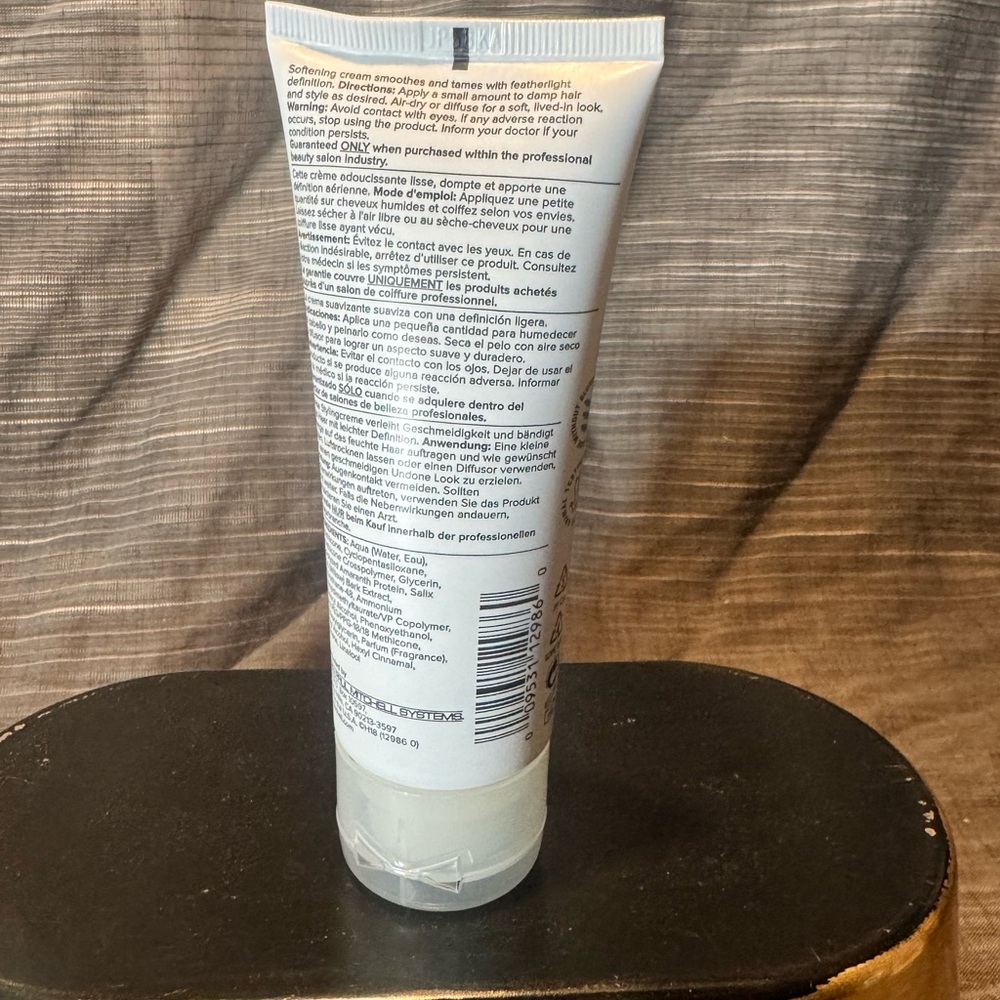 Paul Mitchell Invisiblewear Velvet Cream - White Tube - Picture 2 of 4
